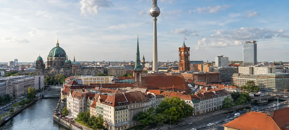 Berliner Skyline mit Fernsehturm